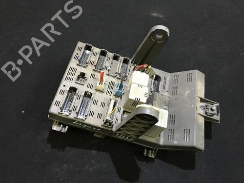 Used Fuse box Fuse box RENAULT LAGUNA I (B56_, 556_) 1.8 (B56A/B) (90 hp) 33486683 33486683