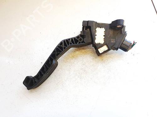 Pedal Pedal TOYOTA YARIS (_P9_) 1.4 D-4D (NLP90_, NLP90R) (90 hp) 35086825 35086825
