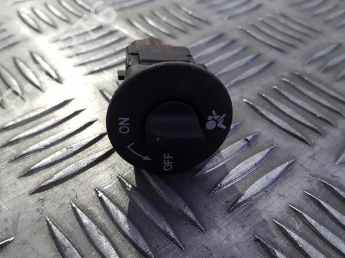 Used Switch Switch RENAULT LAGUNA II (BG0/1_) 2.2 dCi (BG0F) (150 hp) 33493674 33493674