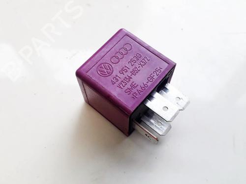 other-vw-passat-b5-variant-3b5-1997-1998-1999-2000-2001-33527770 main image