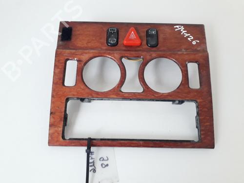 Used Warning switch Warning switch MERCEDES-BENZ E-CLASS (W210) E 200 (210.035) (136 hp) 35872938 35872938