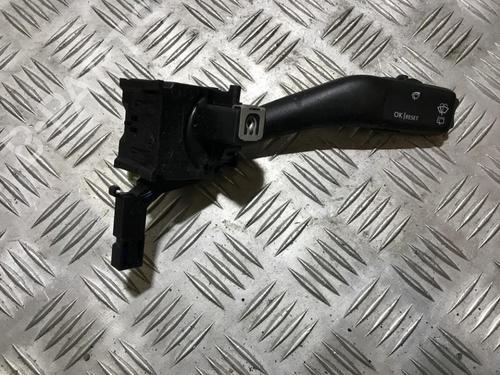 Used Warning switch Warning switch VW GOLF PLUS V (5M1, 521) 1.9 TDI (105 hp) 35704473 35704473