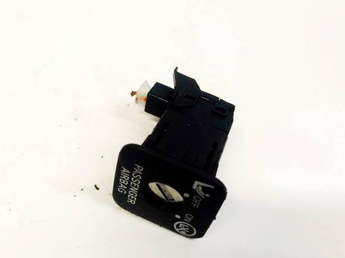 switch-toyota-verso-_r2_-2009-2010-2011-2012-2013-2014-2015-2016-2017-2018-32610212 main image