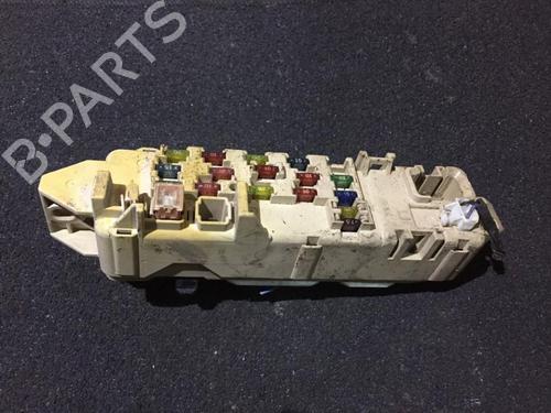 Used Fuse box Fuse box MAZDA 323 S V (BA) 2.0 D (71 hp) 33483762 33483762