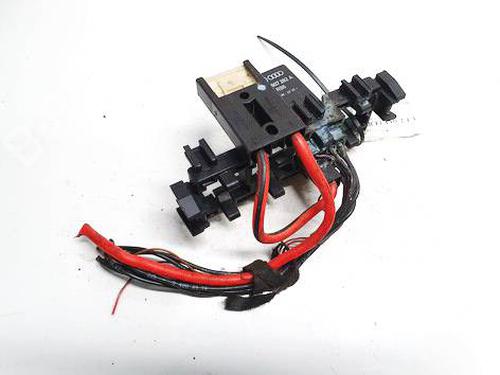 Used Fuse box AUDI ALLROAD C5 (4BH) 2.5 TDI quattro (180 hp) 32617003