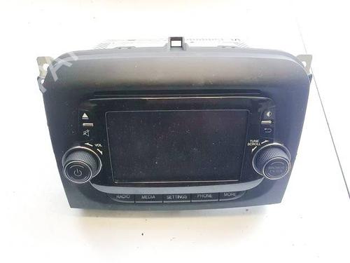Used Radio Radio FIAT 500L (351_, 352_) 1.3 D Multijet (199LXY1A, 199LXY11) (84 hp) 40244801 40244801