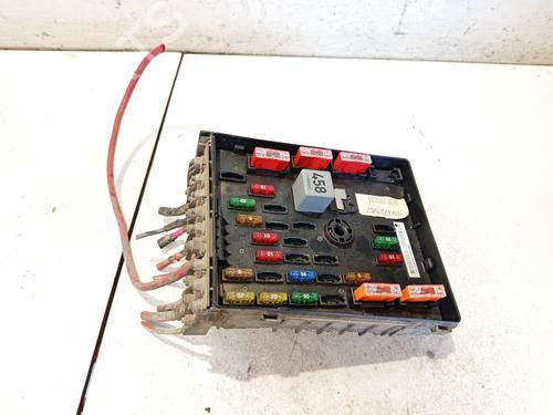 Used Fuse box Fuse box VW PASSAT B6 (3C2) 1.9 TDI (105 hp) 32558517 32558517
