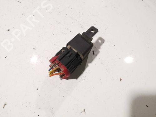 Fuse box PEUGEOT 307 (3A/C) 2.0 HDi 110 | BP33489816E1 - Image 3