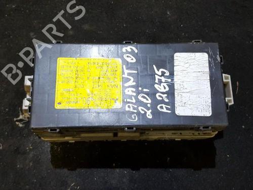 Used Fuse box Fuse box 33486426 33486426
