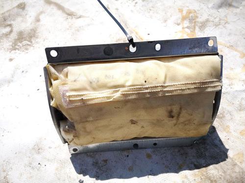 Used Passenger airbag Passenger airbag VOLVO V70 I (875, 876) 2.5 TDI (140 hp) 32909250 32909250