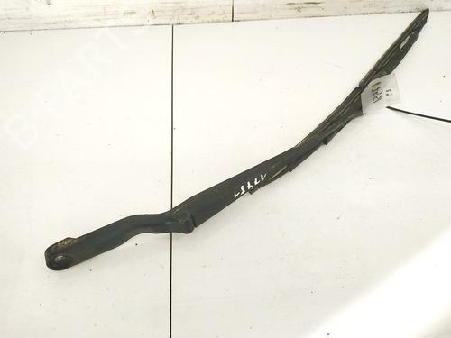 Used Front windshield wiper arm Front windshield wiper arm VW PASSAT B3/B4 Variant (3A5, 35I) 1.9 TDI (90 hp) 32894425 32894425