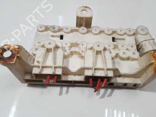 fuse-box-bmw-5-e39-1995-1996-1997-1998-1999-2000-2001-2002-2003-33505574 main image