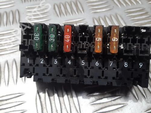 Used Fuse box Fuse box MERCEDES-BENZ C-CLASS (W202) C 220 CDI (202.133) (125 hp) 33500430 33500430