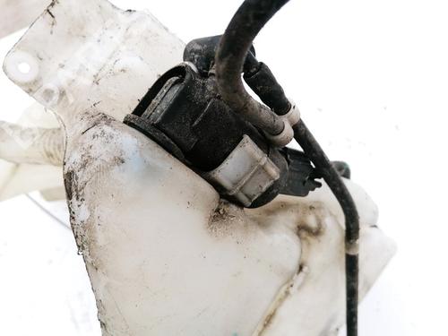 washer-pump-volvo-v50-545-2003-2004-2005-2006-2007-2008-2009-2010-2011-2012-35560333 main image