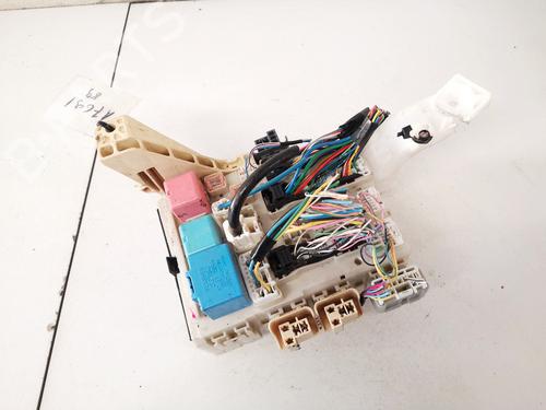 fuse-box-toyota-yaris-_p9_-2005-2006-2007-2008-2009-2010-2011-2012-2013-2014-32895654 main image