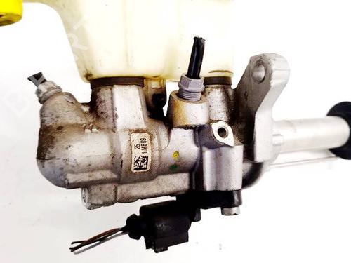 Used Brake master cylinder Brake master cylinder 39253309 39253309