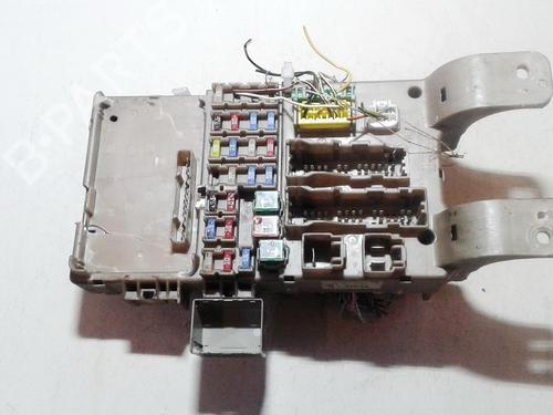 Used Fuse box Fuse box TOYOTA COROLLA Saloon (_E12_) 2.0 D-4D (CDE120_, CDE120R) (116 hp) 33516318 33516318