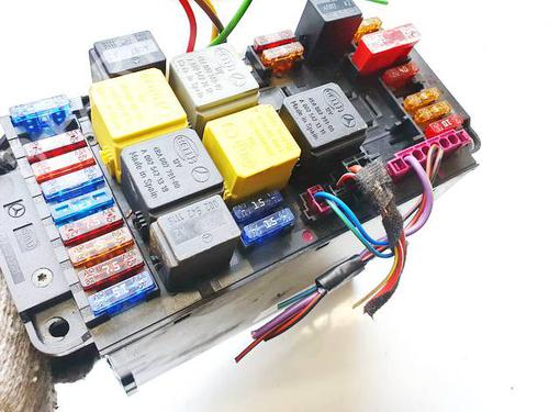 Fuse box MERCEDES-BENZ C-CLASS (W203) C 200 Kompressor (203.042) | BP34427462E1 - Image 2