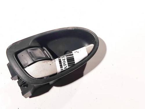 Used Front left interior door handle Front left interior door handle TOYOTA YARIS (_P9_) 1.4 D-4D (NLP90_, NLP90R) (90 hp) 35134357 35134357