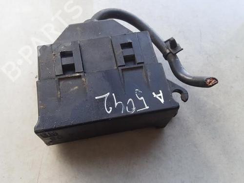 Used Fuse box Fuse box OPEL VECTRA B Estate (J96) 2.0 DTI 16V (F35) (101 hp) 33517050 33517050