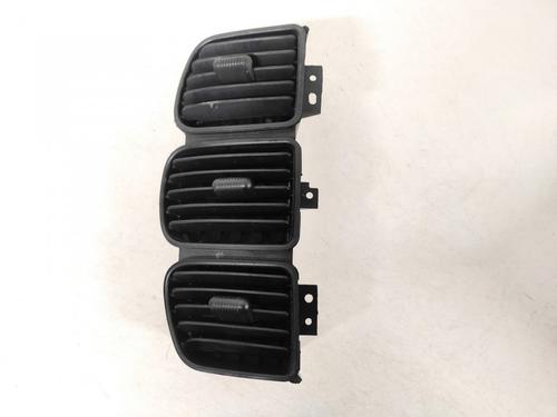 Used Air vent Air vent CHRYSLER VOYAGER IV (RG, RS) 3.8 (218 hp) 33088905 33088905