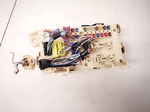 Used Fuse box Fuse box TOYOTA AVENSIS VERSO (_M2_) 2.0 D (CLM20_, CLM20R) (116 hp) 33097591 33097591
