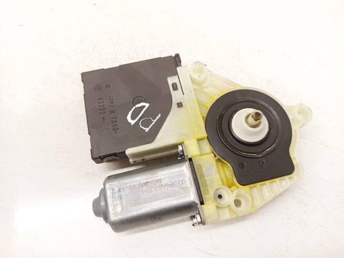 Used Right front window motor Right front window motor VW GOLF VI (5K1) 1.6 TDI (105 hp) 34752641 34752641