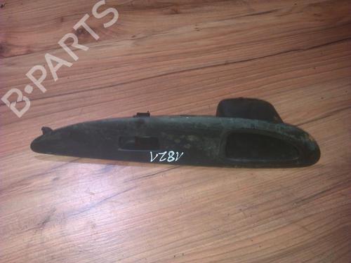 switch-nissan-primera-hatchback-p12-2002-33515767 main image