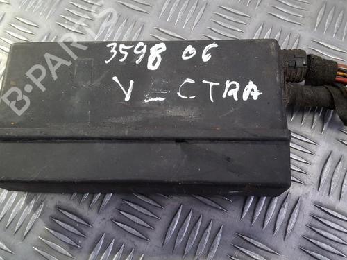 fuse-box-opel-vectra-c-z02-2002-2003-2004-2005-2006-2007-2008-2009-33492224 main image