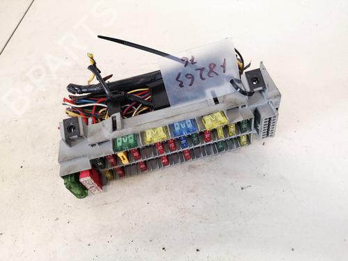 Used Fuse box Fuse box OPEL CORSA B (S93) 1.2 i 16V (F08, F68, M68) (65 hp) 32911074 32911074
