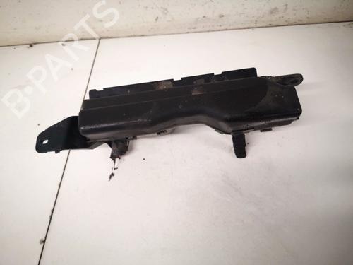 Used Fuse box Fuse box TOYOTA AVENSIS (_T25_) 2.0 D-4D (CDT250_, CDT250R) (116 hp) 32888281 32888281