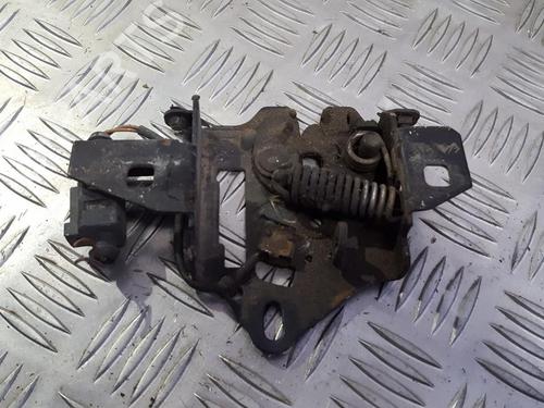 hood-lock-skoda-superb-i-3u4-2001-2002-2003-2004-2005-2006-2007-2008-35669418 main image
