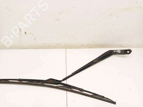 Used Front windshield wiper arm Front windshield wiper arm 32537490 32537490