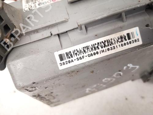 Fuse box HONDA CIVIC VII Hatchback (EU, EP, EV) 1.7 CTDi (EP4, EU9) | BP32901827E1 - Image 2