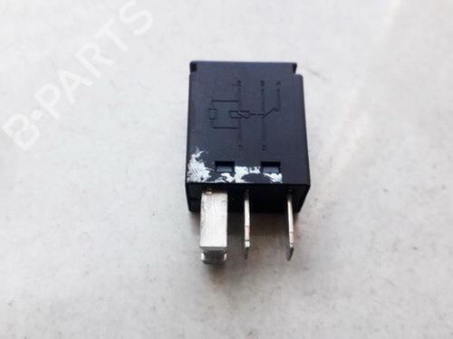 Used Electronic sensor Electronic sensor FORD FOCUS I (DAW, DBW) 1.6 16V (100 hp) 33528246 33528246