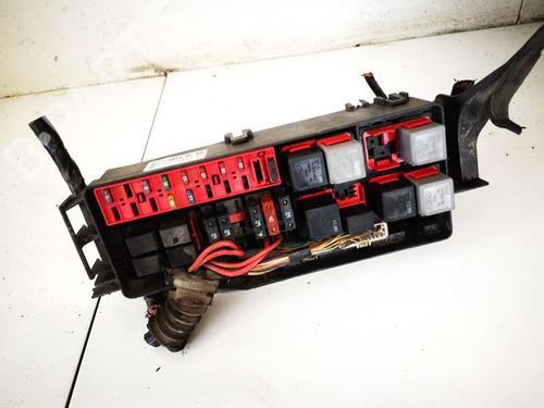 Used Fuse box Fuse box FORD FIESTA IV (JA_, JB_) 1.8 DI (75 hp) 32564440 32564440