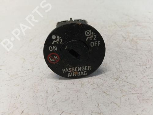 Used Switch OPEL INSIGNIA A (G09) 2.0 CDTI (68) (160 hp) 32572820