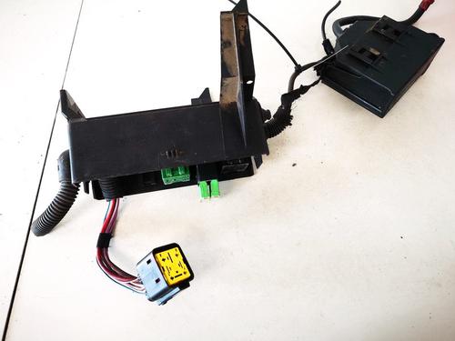 Used Fuse box Fuse box OPEL VECTRA B Estate (J96) 2.0 DTI 16V (F35) (101 hp) 33081690 33081690