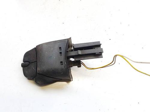 Comandi al volante Comandi al volante FORD FOCUS I Turnier (DNW) 1.8 DI / TDDi (75 hp) 39896133 39896133