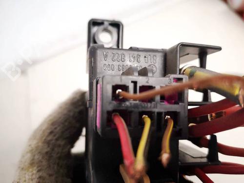 Fuse box VW PASSAT B5 Variant (3B5) 1.9 TDI | BP32941736E1 - Image 3