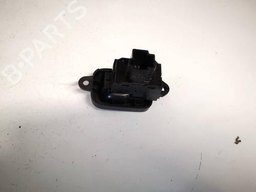 Switch VOLVO V50 (545) 2.0 D | BP32557131I30