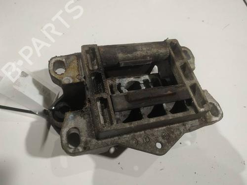 Used Engine mount Engine mount FORD MONDEO III (B5Y) 1.8 16V (125 hp) 32538657 32538657