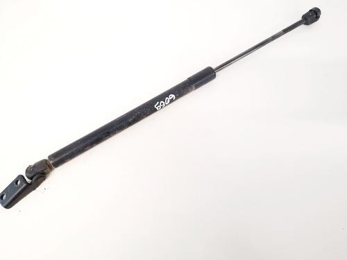 tailgate-lift-support-mitsubishi-outlander-i-cu_w-2001-2002-2003-2004-2005-2006-2007-2008-35632446 main image