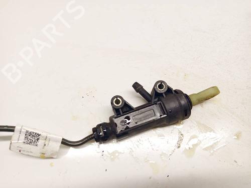 Used Clutch slave cylinder Clutch slave cylinder SUBARU LEGACY IV Estate (BP) 2.0 AWD (BP5) (138 hp) 34785574 34785574