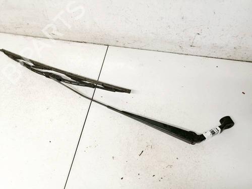 Used Front windshield wiper arm Front windshield wiper arm 32582472 32582472