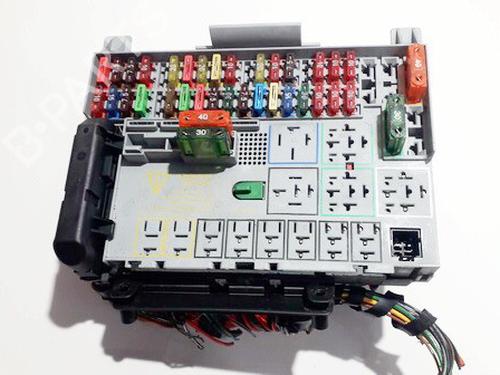Used Fuse box Fuse box OPEL ASTRA G Hatchback (T98) 2.0 DI (F08, F48) (82 hp) 33528654 33528654