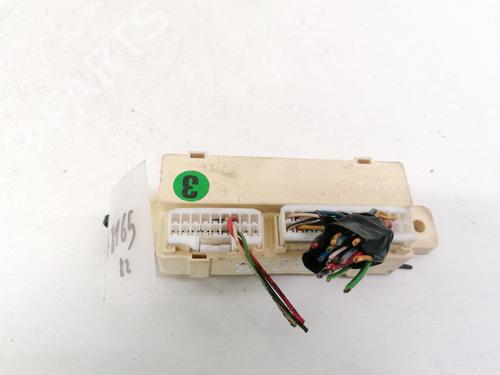 Used Fuse box Fuse box HYUNDAI i30 Estate (FD) 1.6 CRDi (116 hp) 32911147 32911147