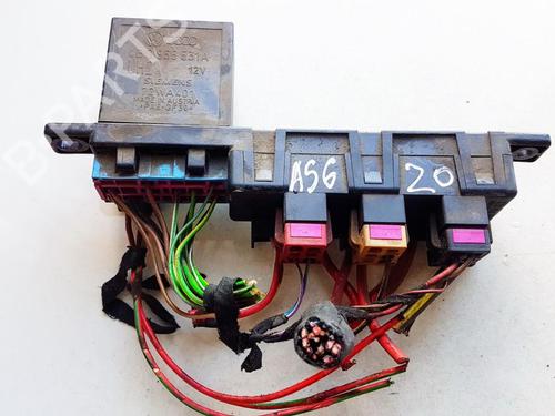 Used Fuse box Fuse box AUDI A3 (8L1) 1.9 TDI (110 hp) 33528006 33528006