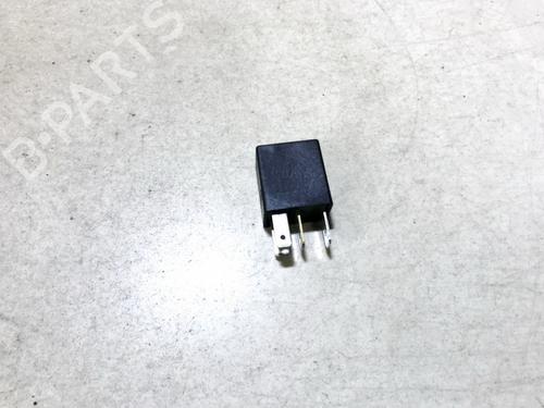 Used Electronic sensor Electronic sensor OPEL ASTRA G Hatchback (T98) 2.0 DI (F08, F48) (82 hp) 33070482 33070482