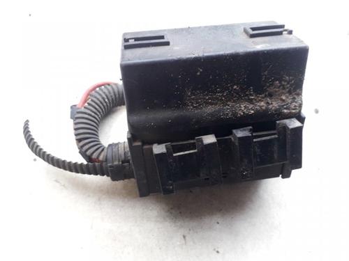 Used Fuse box Fuse box OPEL VECTRA B Estate (J96) 2.0 DTI 16V (F35) (101 hp) 33518314 33518314